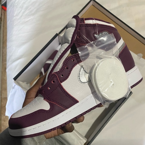 Jordan 1 hi OG - Picture 1 of 4